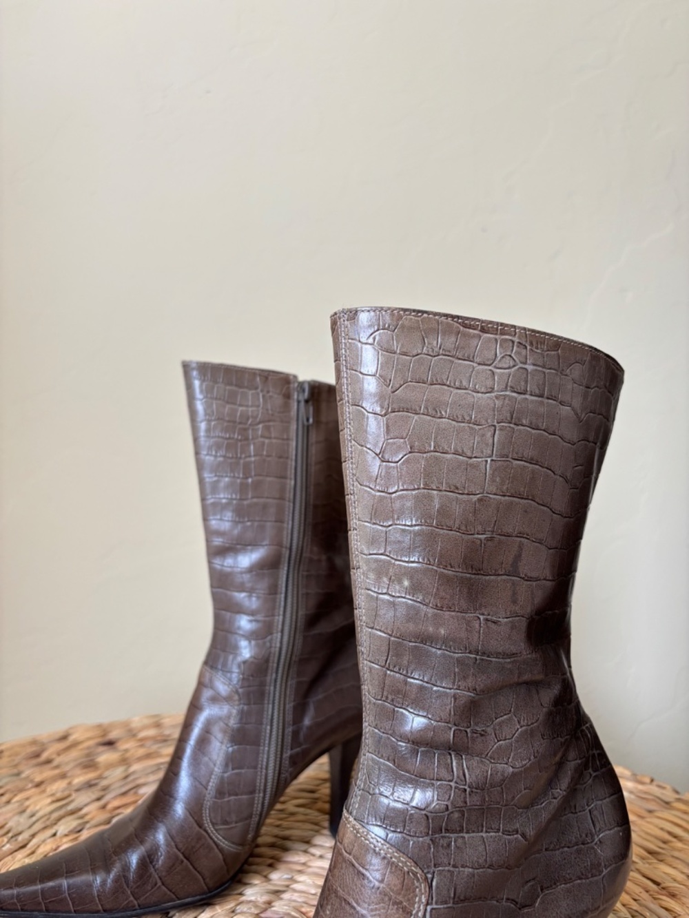 KENNETH COLE New York Leather Croc Embossed Mid-Calf Heeled Boots VERO CUOIO - Picture 5 of 14